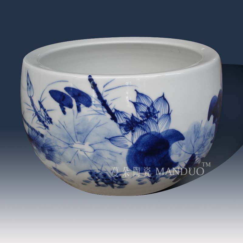 Jingdezhen blue and white lotus writing brush washer hand - made lotus goldfish turtle fashion beautiful ceramic writing brush washer from cylinder