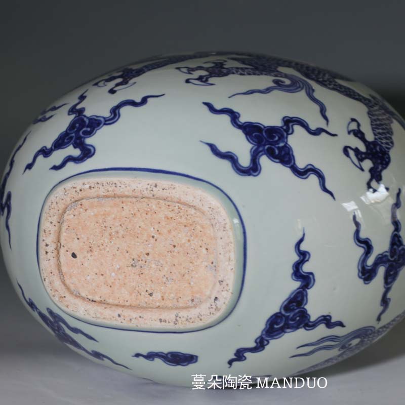 Jingdezhen blue and white sea dragon jintong hand - made long neck flat bottles of Jingdezhen blue and white dragon long - necked vase