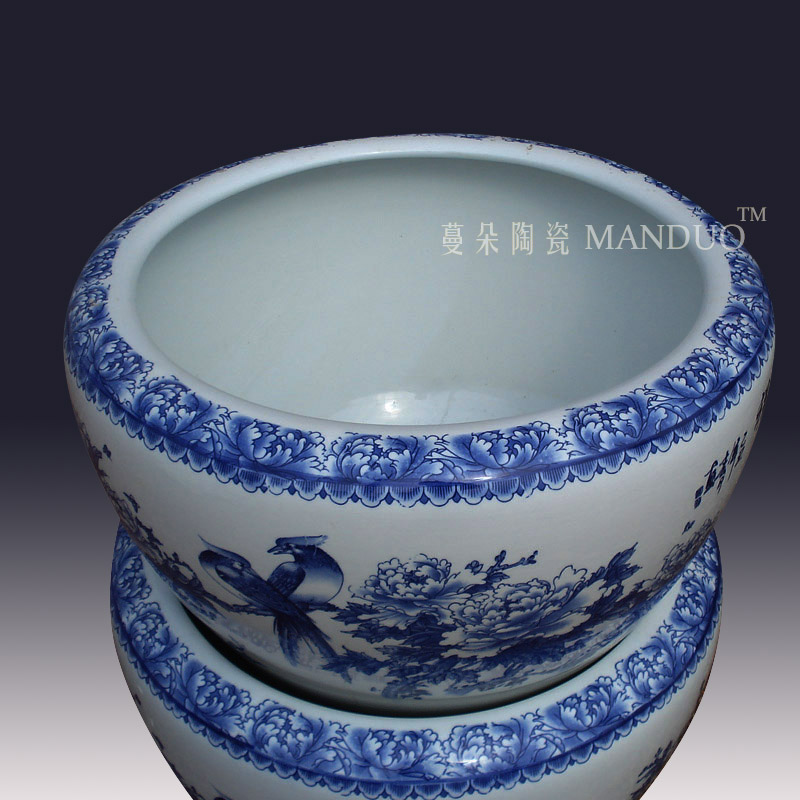 Jingdezhen blue and white peony flower porcelain VAT blue and white peony beautiful antique calligraphy and painting porcelain cylinder