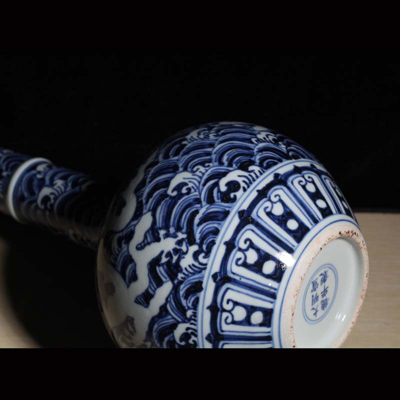 Jingdezhen Ming xuande blue and white to stay white dragon grain gall bladder daming XuanDeLong grain the flask