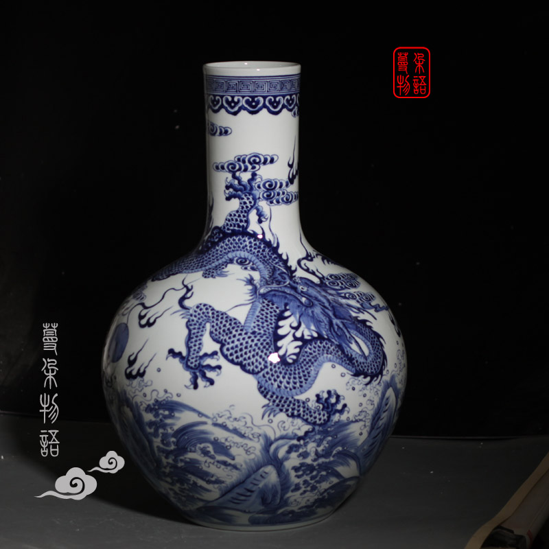 Jingdezhen blue and white sea dragon pure hand - made celestial vase imitation qianlong hand - made blue dragon playing bead