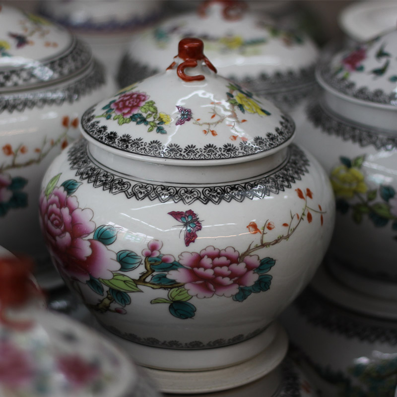 Jingdezhen porcelain jar of the ancient philosophers diagram trumpet the ancient philosophers figure peony tank storage tank porcelain snack jars in the kitchen