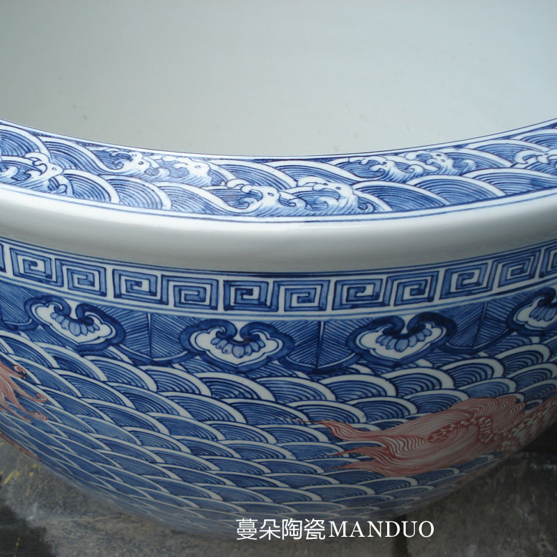 Benevolent jingdezhen blue and white youligong hand - made porcelain porcelain garden big lion design cylinder