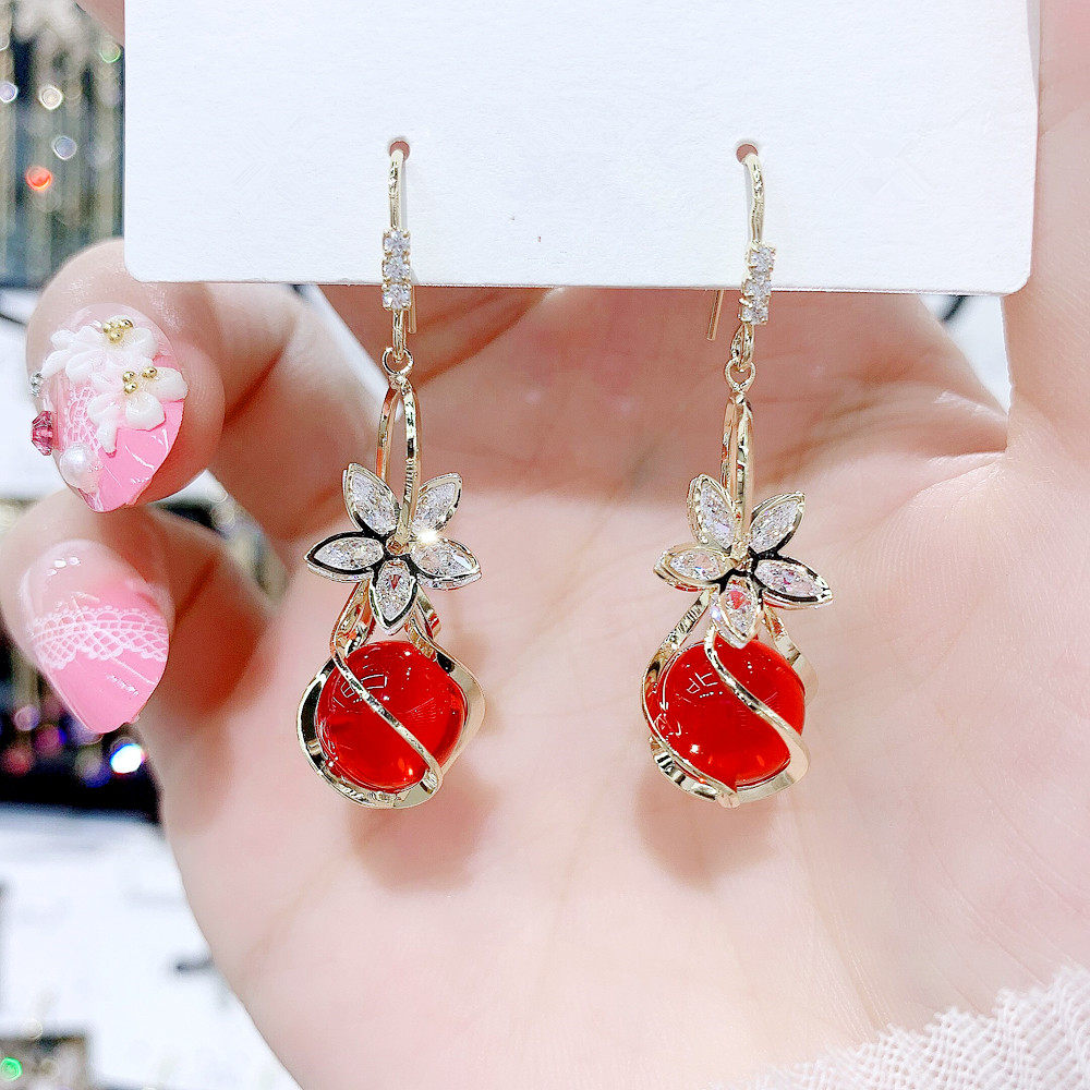 2020 New Tide Lukewarm Nature Cat Eyes Stone Earrings South Korea East Great Doors Net Red Brief Zircons Stone Flowers Earrings