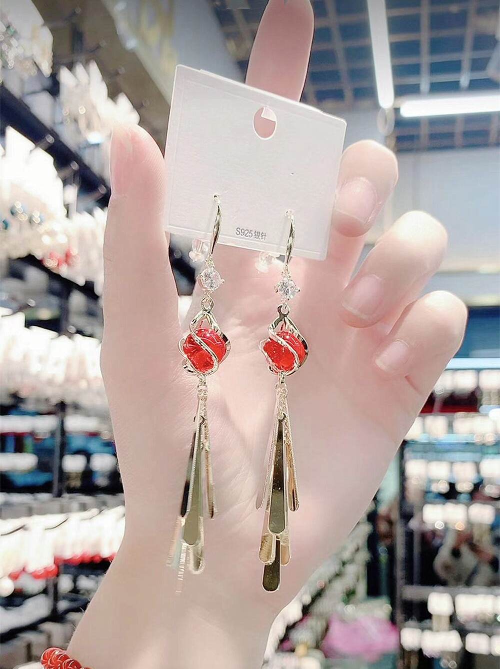 High-quality new trendy net red ear needles Korean long version temperament sequins tassel earrings pearl earrings earrings female