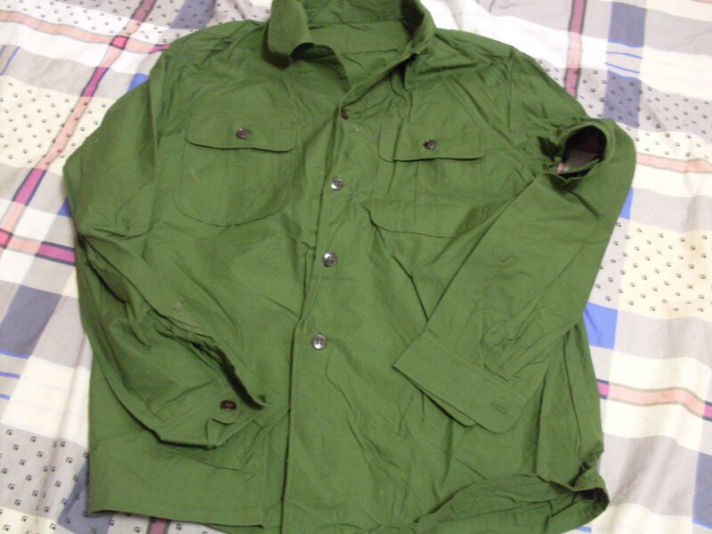 Genuine Brand New 65-Style Cotton Green Shirt in Old Goods Stock Genuine Brand New 65-Style Cotton Green Shirt in Old Goods Stock