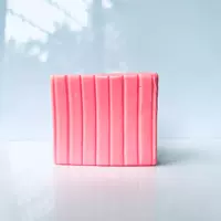Осветляет порошок