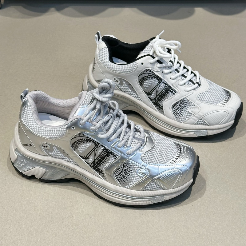Original Price 205 Yuan, Special Flash Sale! Breathable Mesh New Dad Shoes, Zhao Lusi Dad Shoes, Low Heel Version 4cm Original Price 205 Yuan, Special Flash Sale! Breathable Mesh New Dad Shoes, Zhao Lusi Dad Shoes, Low Heel Version 4cm