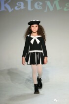 Foreign trade two-piece girl Hepburn Wind Autumn long sleeve dress small fragrance design sense of the big child winter princess skirt