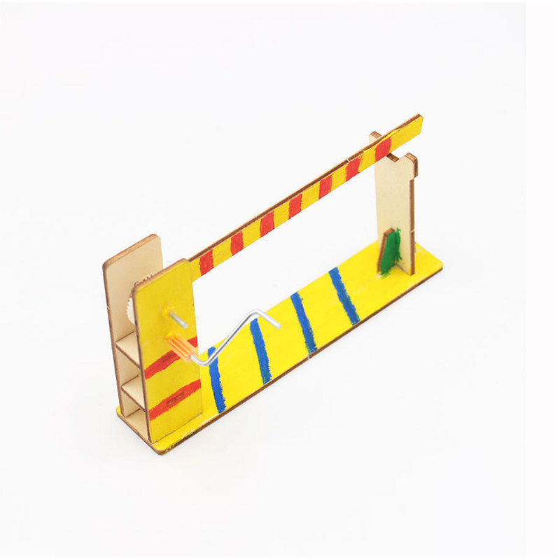 Manual Work Hand-shaking Doorway Door DIY Tech Small Production Small Inventive Children's Teaching Demonstration Transmission Model