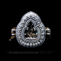 Naxi collection Tibetan Buddhist antique collection Tibet Nepal Tantric old Buddha statue Sterling silver Green Du Mu Ga Wu box