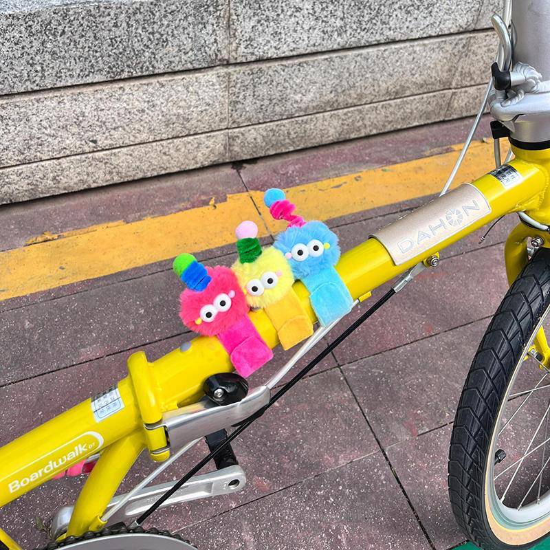 [Cycling Essentials] Folding Bicycle Decorative Accessories Dopamine Plush Toy for Road Bike Frame and Handlebars