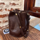Ретро кожаное вместительное и большое ведро, сумка через плечо