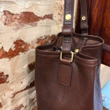Ретро кожаное вместительное и большое ведро, сумка через плечо
