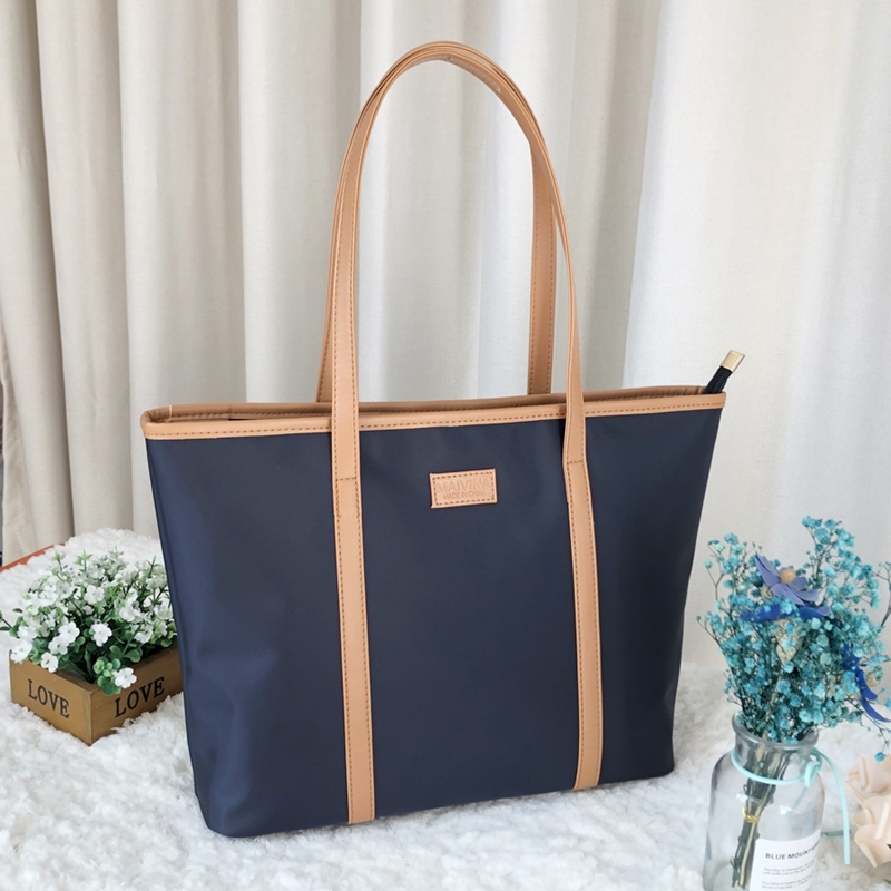 Commuting Tote Bag for Women 2026 New Large-Capacity Nylon Bag Hand-Held Shoulder Bag Lightweight Casual Large Bag