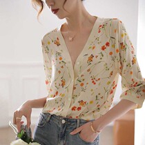 Mularsa method light extravagant fashion V collar crushed floral shirt woman 2022 spring and summer new extra-virgin snow-spinning cardiovert blouse