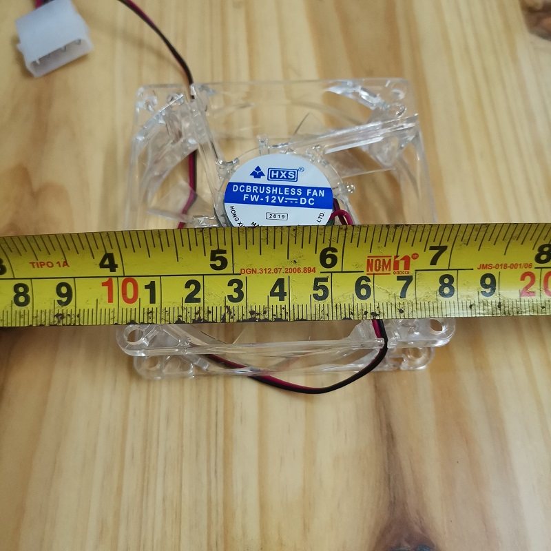 机箱风扇天花板？HXS 8cm透明蓝彩灯风扇实测，这小身材太顶了！💡_散热器_淘宝数码网