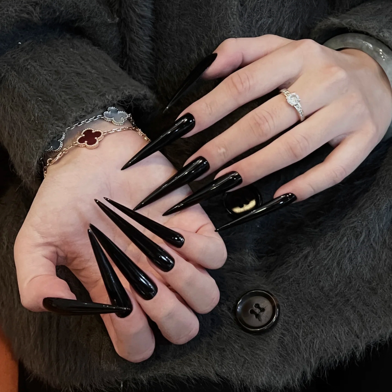 European and American Long Pointed Dark Black Elegant Minimalist Brightening High-End Spicy Girl Sweet Cool Handmade Nail Art Wearable Nails Medium-Long Style