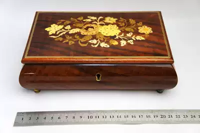 Medium and large vintage mechanical music box Italian music box Swiss lady dressing box jewelry box collection