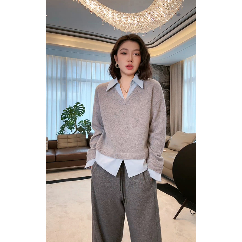 Lao Yang's Personal Style/Minimalist Moment 100% Sheep Wool Faux Two-Piece Layered Shirt Short Fashion Knit Sweater