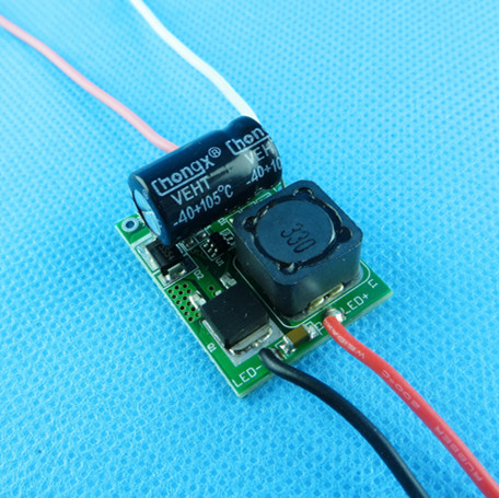 DC Pressure LED Power DC12V-24V Solar LED Light Driver Automotive LED Light Power Supply 30W