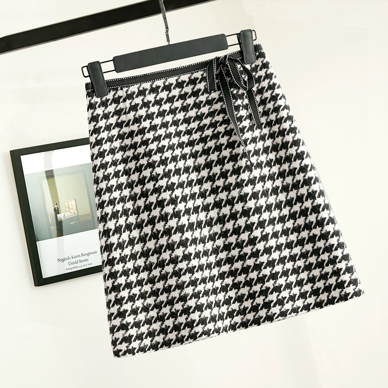 Váy ngắn nữ mùa thu đông 2021 new retro houndstooth a-line váy thời trang túi đeo hông váy len váy - Váy