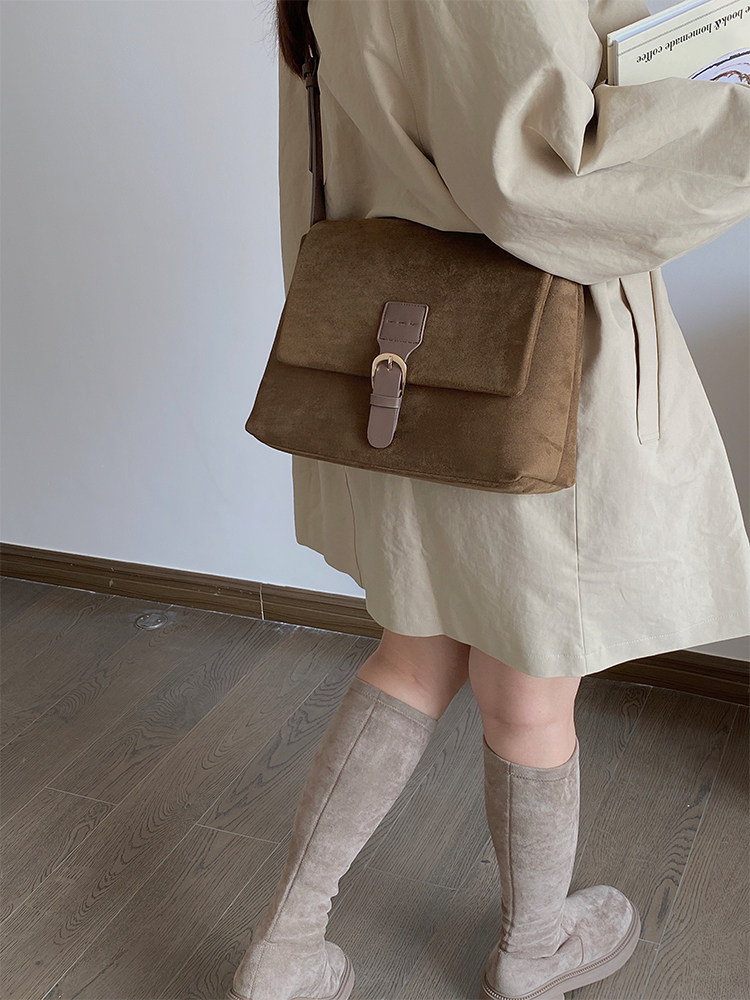 Damen Samt Schultertasche Im College Style Für Die Schulter_voghion.com