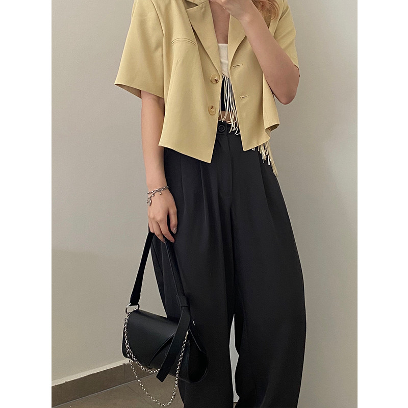 Borsa a tracolla nera con catena elegante e versatile per donna_voghion.com