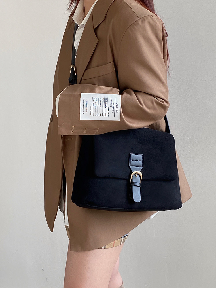 Damen Samt Schultertasche Im College Style Für Die Schulter_voghion.com