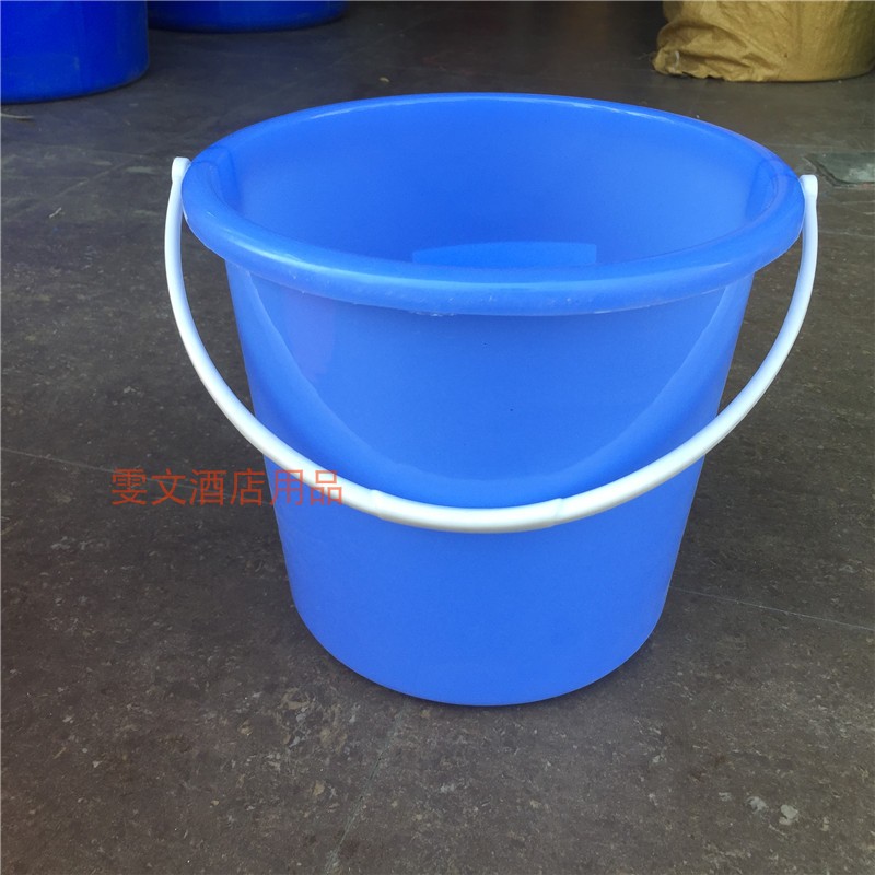Plastic bucket 18cm high student bucket strong lifting bucket QQ bucket multi-purpose nylon water