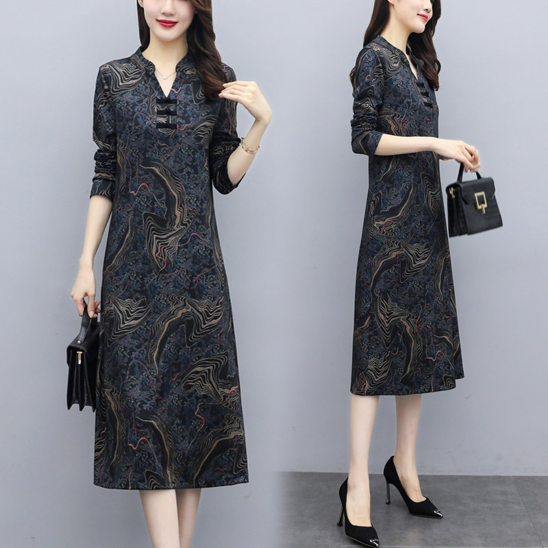 2026 Spring and Autumn New Improved Version of Qipao Dress for Mothers, Elegant Slimming Dress for Wealthy Ladies, Base Dress That Covers the Belly and Reduces Age Appearance