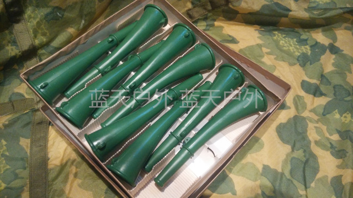 New Army Green Tactical Signal Small Horn Combat Readiness Sheep's Horn Whistle Outdoor Life-Saving Survival Whistle