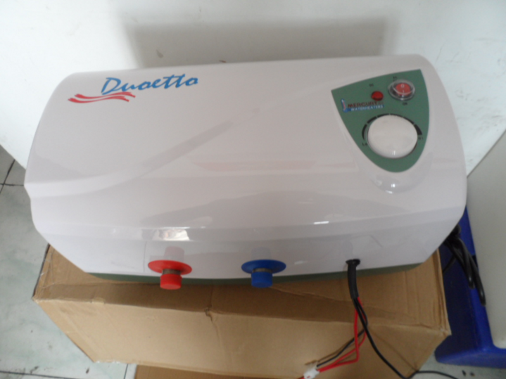 Special water heater 12V-220V water heater for caravans