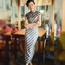 Jasmine cheongsam Spring small sleeve half-open cardigan long retro literary Daily silk cheongsam Qingyuan