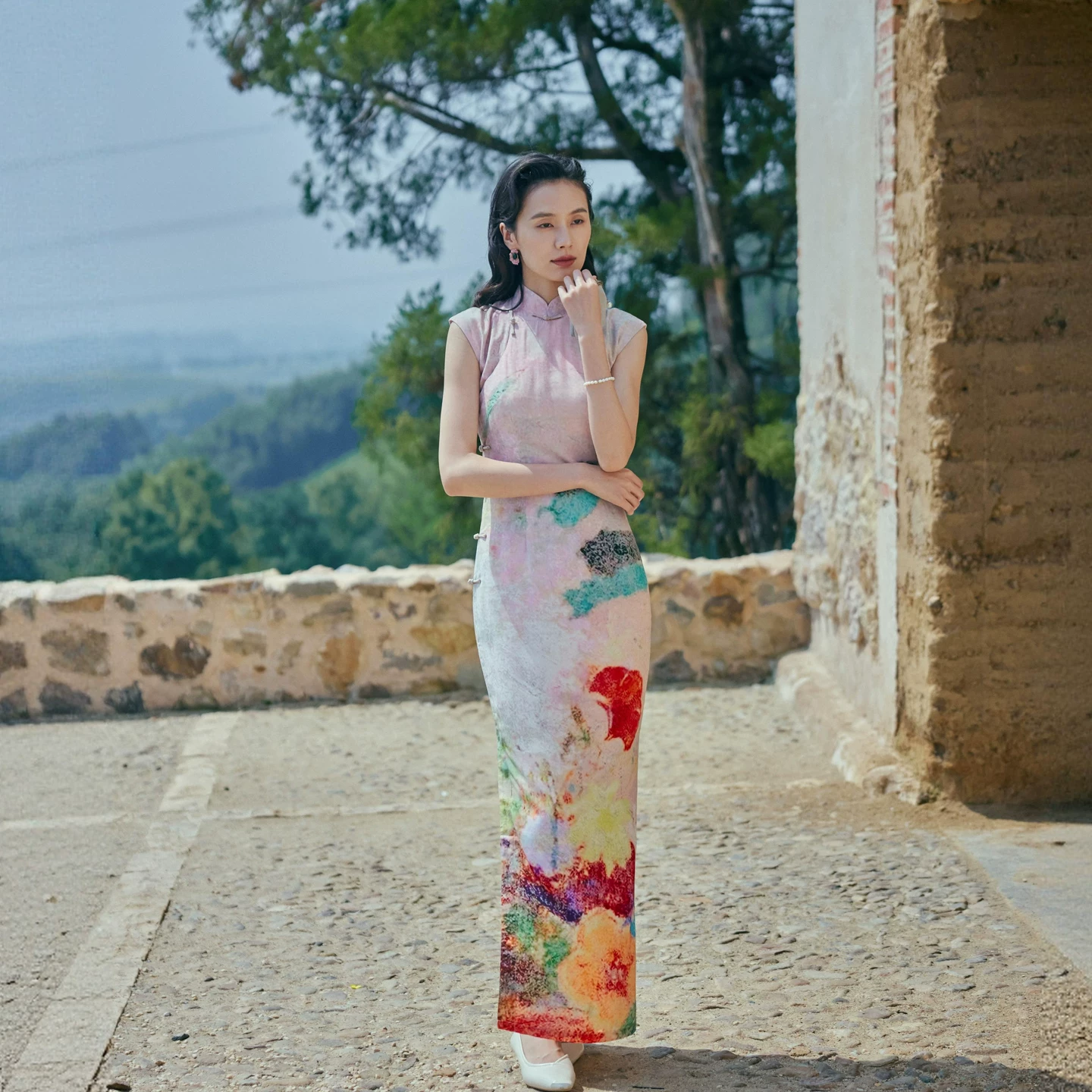 茉茉旗袍 Xia Xin small sleeves with darts and half placket, long version, retro daily positioning floral cotton silk, blooming flowers