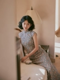 Momo Spring и Summer Small Dineveless Resee -Resepling Placasis Long Shanghai Retro Daily Cotton и шелковый Cheongsam Fangqi