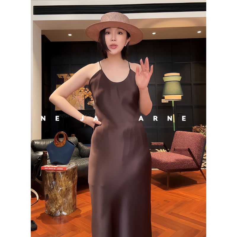 「Arne Ja」French-Style Spaghetti Strap Dress, Elegant and Minimalist, Versatile Two-Tone Heavy Acetate Long Dress A540