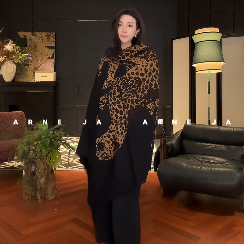 「Arne Ja」Wild and Fashionable Wool Retro Revival Leopard Print Scarf As117