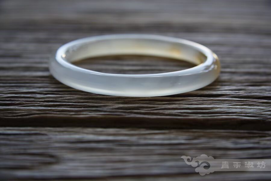 青 禾 bracelet Vòng đeo tay mã não tự nhiên {} Vòng đeo tay tròn chalcedony cổ điển mới vòng tay gỗ trầm hương