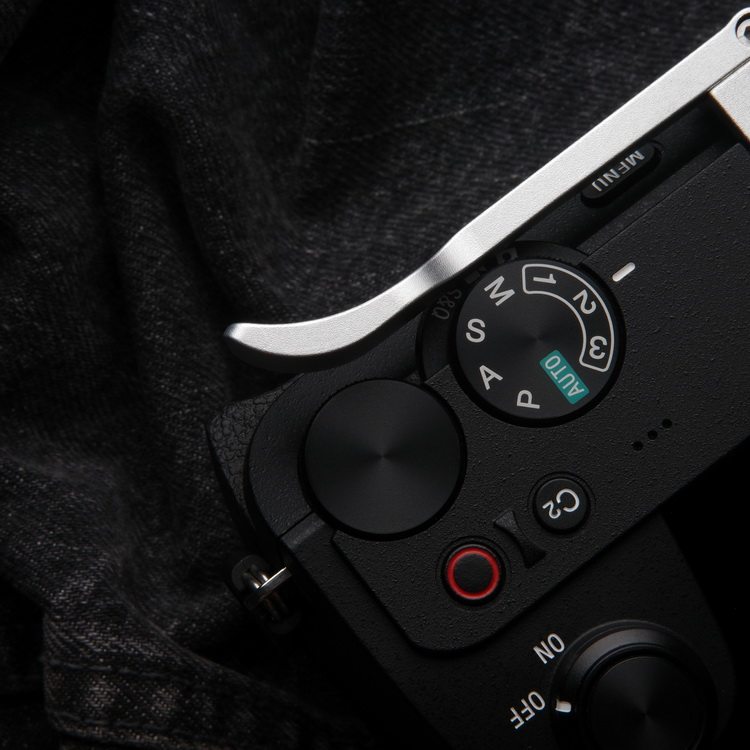 Topiky Camera duimgreep, draagbare aluminiumlegering flitsschoen