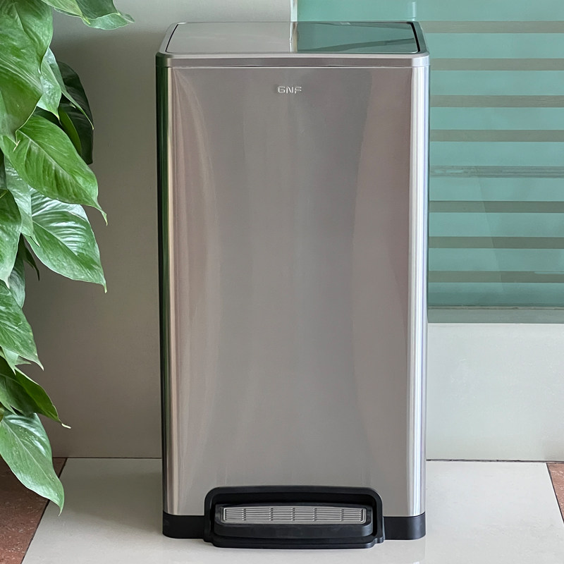 Southern GNF stainless steel pedal trash can 50 liters commercial large-capacity mute 30L corridor restaurant with cover 40L