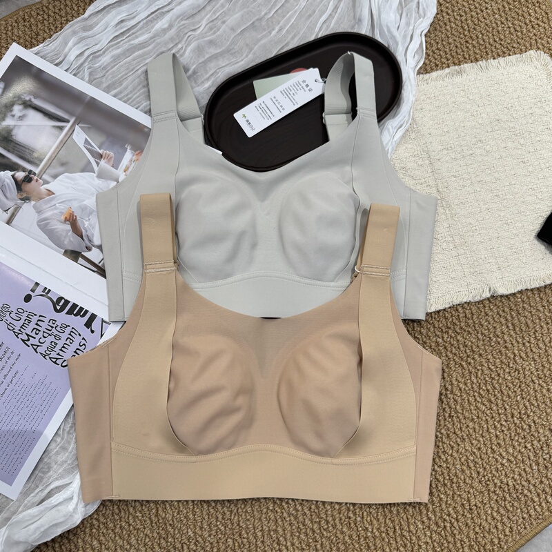 Seamless, Wire-Free, Ultra-Thin Rabbit Ear Cups C D Cup, Minimizes Large Bust, Widened Side for Side Breast Support, Anti-Sagging Bra