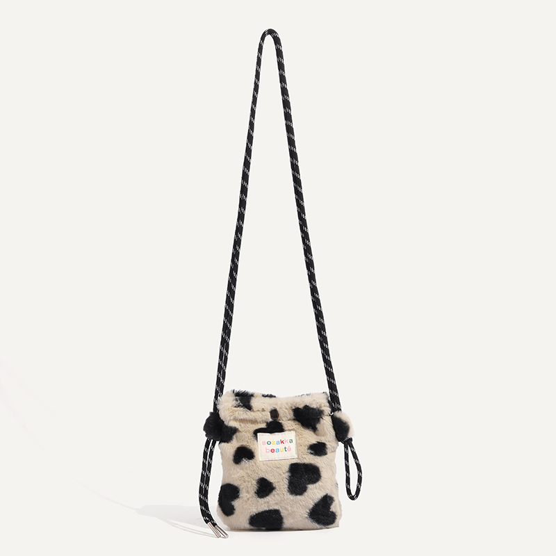 Itsoumei Plush Heart-Shaped Exquisite Small Bag, Girly Style Versatile Mini Phone Bag, Cute Everyday Crossbody Bag