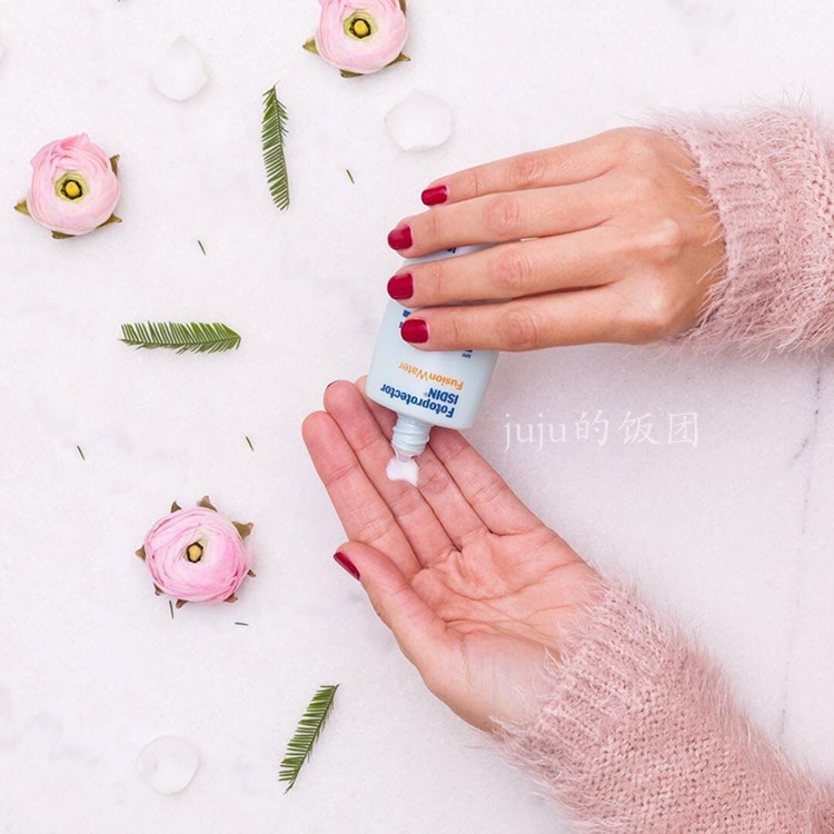 Kem bôi chống nắng Tây Ban Nha Isdin Yi Si Đinh Water Sensitive Cream SPF50 30ml dưỡng ẩm làm mới image kem chống nắng