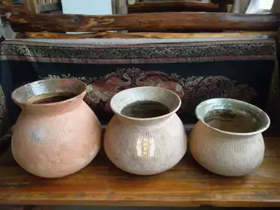 Dai clay pot Earth tank water storage tank Banna slow wheel ancient pottery pure hand-made stew pot cooking suitable specialty cooking utensils