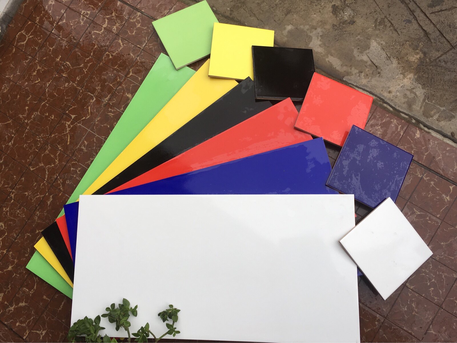 Color tile 300x600 kindergarten children's room tile dressing room kitchen white red yellow and blue green orange pure tile