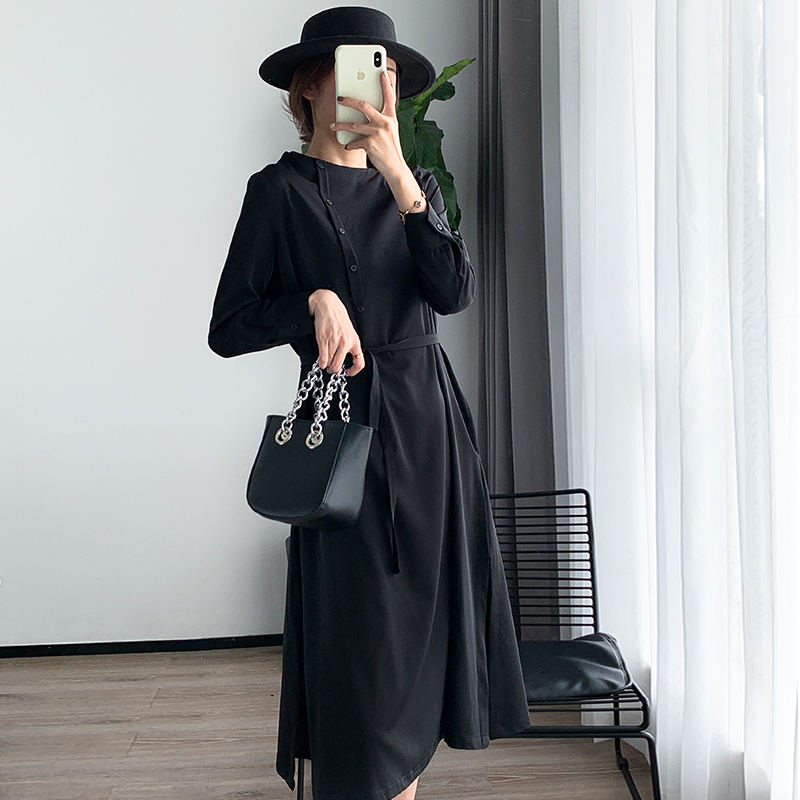 Black dress autumn 2021 new early autumn women's clothing Hepburn style French retro temperament waist slim skirt