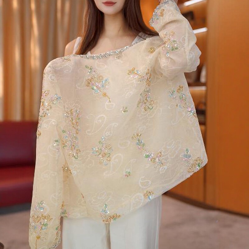 Elegant Lace Embroidered Sequin Chanel-Style Jacket for Middle-Aged Women, New Spring Fashion Short Cardigan with Chinese Style Elegant Lace Embroidered Sequin Chanel-Style Jacket for Middle-Aged Women, New Spring Fashion Short Cardigan with Chinese Style