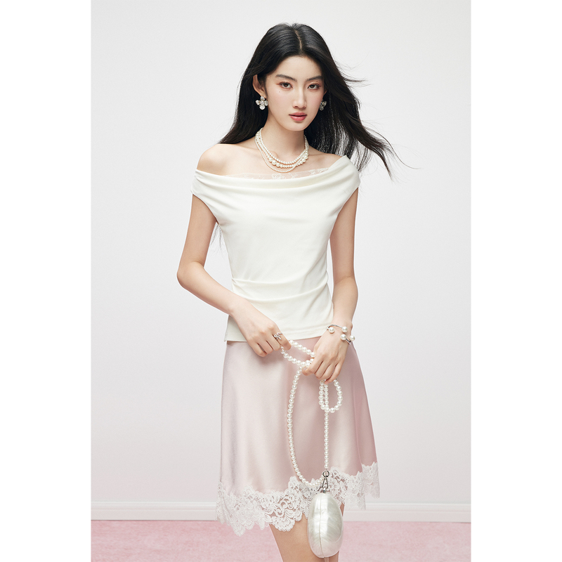 Mandyzhang Cloud-Like Tencel Wool Off-Shoulder Knit T-Shirt for Women with a Unique Design and Lace Splicing Top