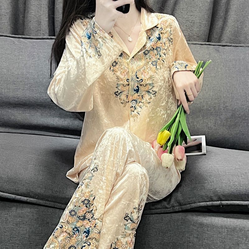 New Autumn and Winter Velvet Pajamas, High-End, Light Luxury, Lapel Style, Elegant Women's Long-Sleeved Gold Velvet Luxurious Loungewear